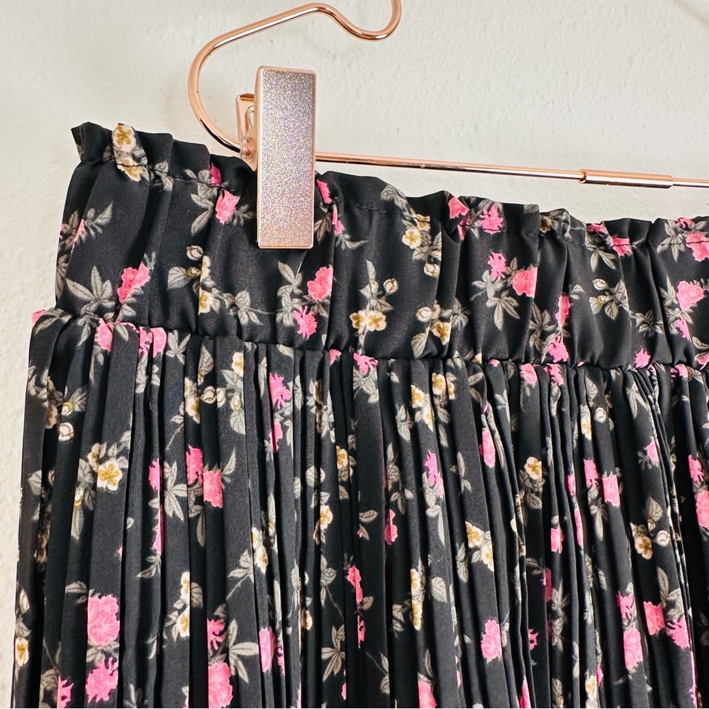 New Metro Wear black floral pleated midi skirt - Picture 9 of 12
